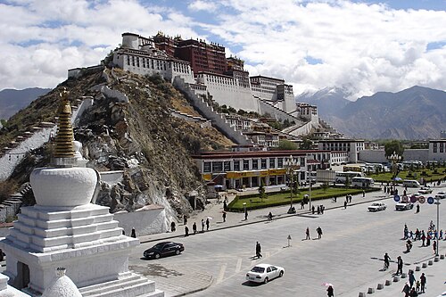 A picture from Treasure Seekers: Tibet's Hidden Kingdom's record on Wikimedia Commons