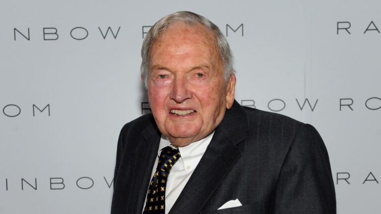 Does David Rockefeller rule the World? New World Order