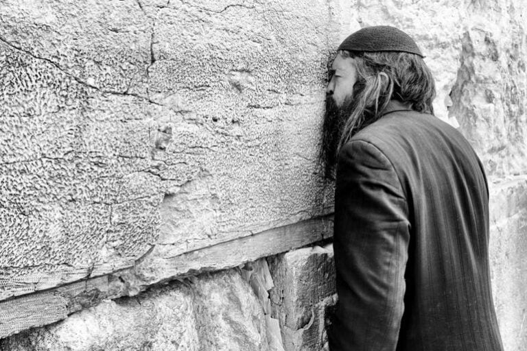 Five Quick Questions and Answers about Jerusalem’s Wailing Wall