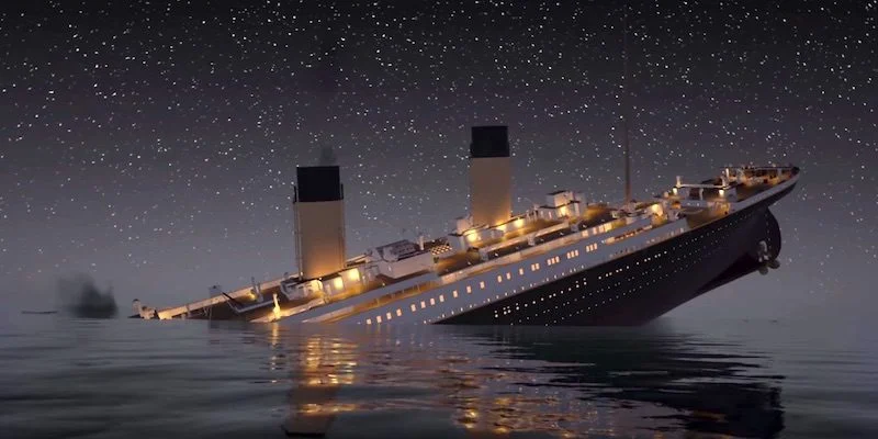 titanic sinks