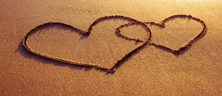 Top 5 Movies About Online Dating On Netflix 