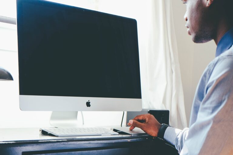 14 Tips to Help You Write a Stunning Admission Essay