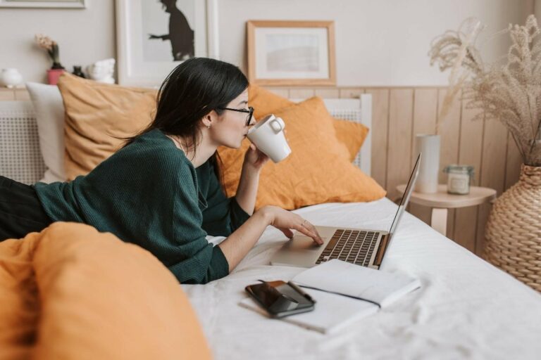 Effective Incorporation of Documentaries in Educational Dissertations – Our Guide