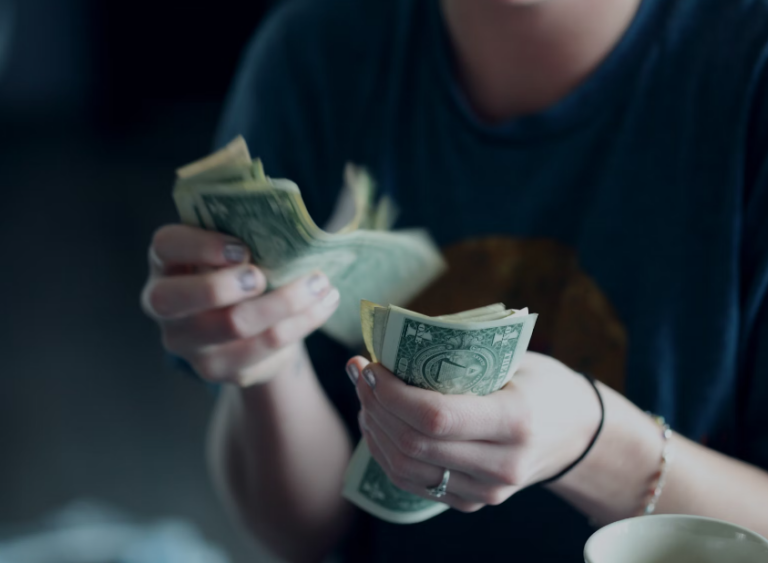 Best Methods for Converting USD to CAD for Father’s Day Remittances